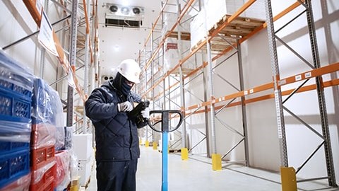 Funcionário do Centro de distruição da GSK