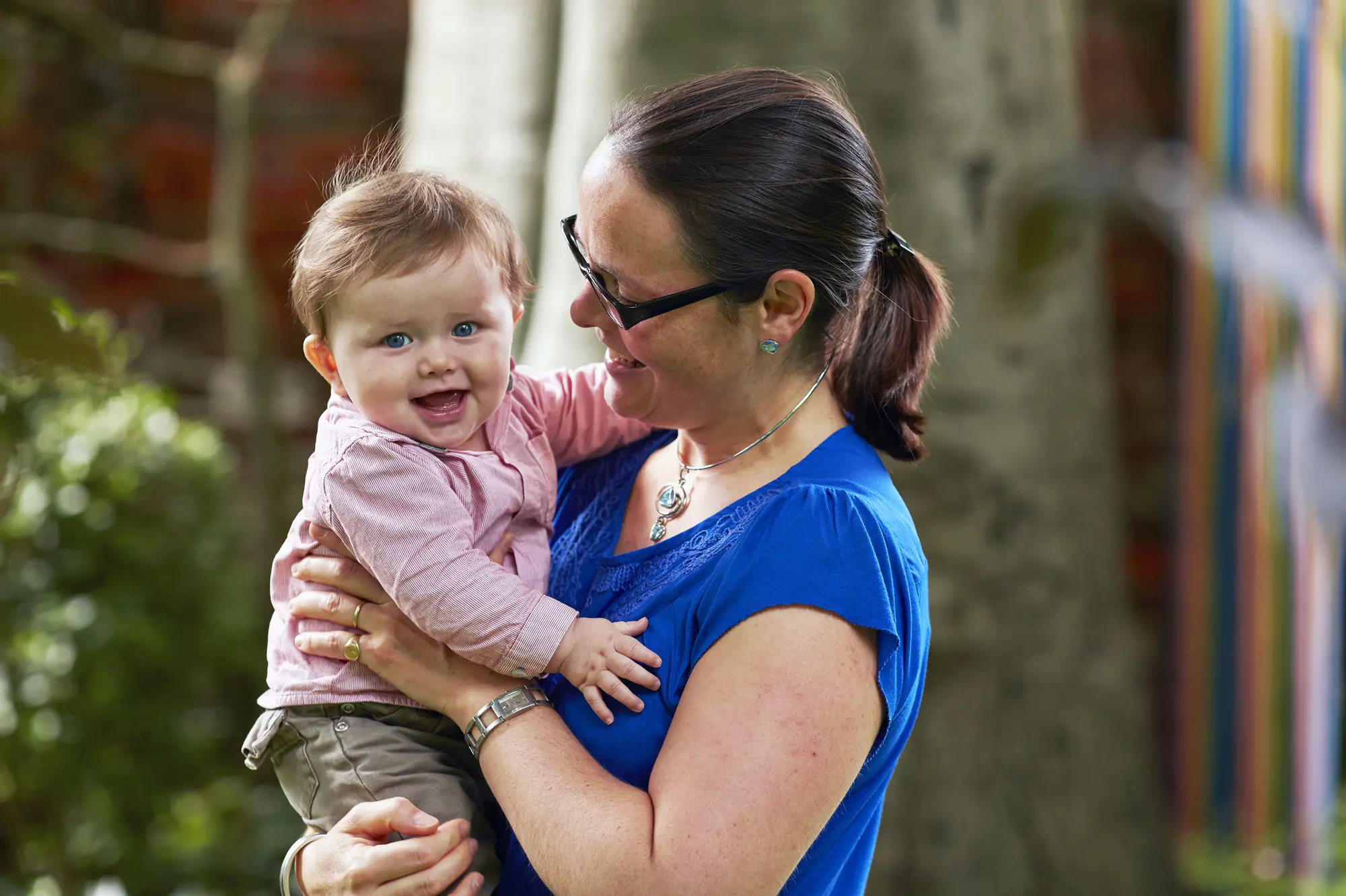 Mother and baby protected by childhood vaccine (Belgium)