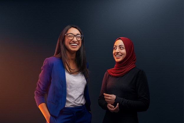 Duas mulheres sorrindo, padrões éticos, GSK